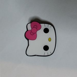 Helly Kitty Pin